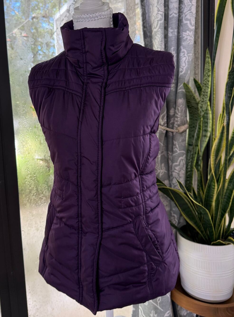 New York & Company Purple Quilted Puffer Vest Size L High Collar Lightweight